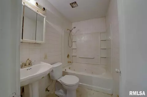 521 Broad Pl, Springfield, IL 62703 photo 13