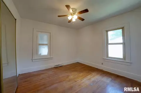 521 Broad Pl, Springfield, IL 62703 photo 6