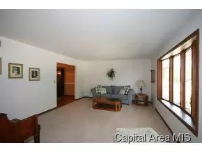 13 Holiday Rd, Springfield, IL 62702 photo 7