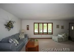 13 Holiday Rd, Springfield, IL 62702 photo 6