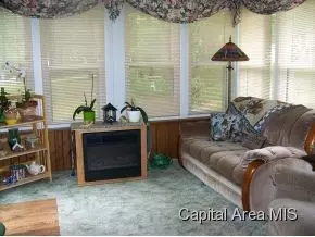 47 Harbauer Ln, Springfield, IL 62702 photo 4