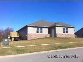 623 Black Hls, Springfield, IL 62711 photo 2