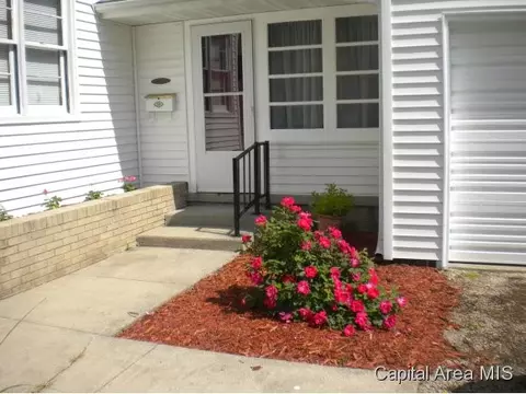 856 E State, Jacksonville, IL 62650 photo 3