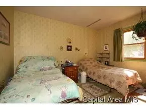 19 Villanova Dr, Springfield, IL 62703 photo 15