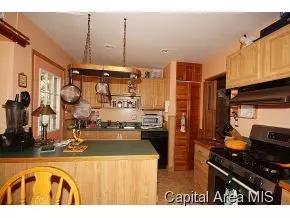 19 Villanova Dr, Springfield, IL 62703 photo 8