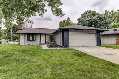64 Mccarthy Dr, Springfield, IL 62704 photo 1