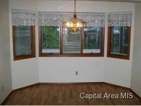 2820 Cardigan, Springfield, IL 62702 photo 3