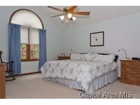 2304 Mallard Pointe Ct, Springfield, IL 62712 photo 16