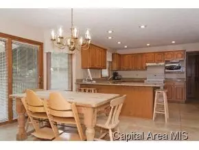 2304 Mallard Pointe Ct, Springfield, IL 62712 photo 15