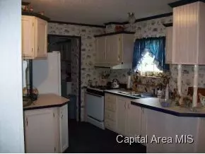 2 E Lewis, Winchester, IL 62694 photo 8