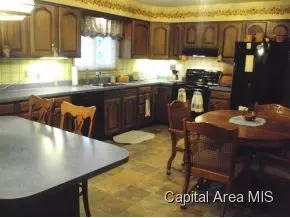 1909 Croydon Dr, Springfield, IL 62703 photo 5