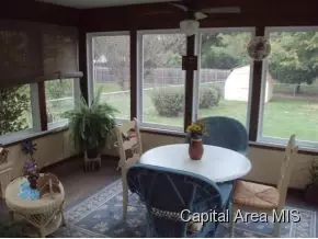 1909 Croydon Dr, Springfield, IL 62703 photo 4