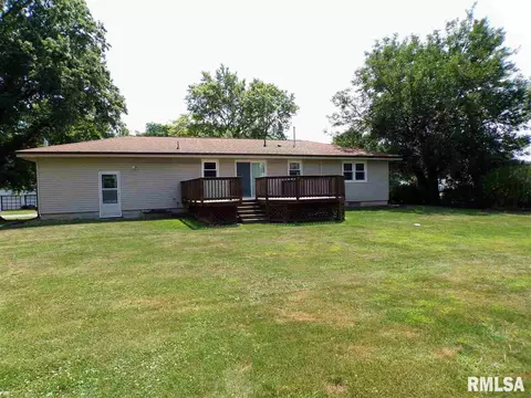 123 E Coal St, Wataga, IL 61488 photo 3