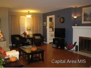 741 N Walnut, Springfield, IL 62702 photo 2