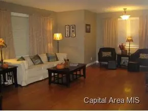 741 N Walnut, Springfield, IL 62702 photo 3