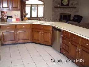 2716 Timber Pointe, Springfield, IL 62702 photo 10