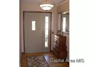 2716 Timber Pointe, Springfield, IL 62702 photo 3