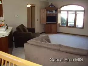 2716 Timber Pointe, Springfield, IL 62702 photo 6