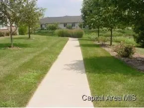 3223 Conifer Dr, Springfield, IL 62711 photo 5