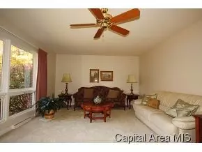 2121 Noble, Springfield, IL 62704 photo 3