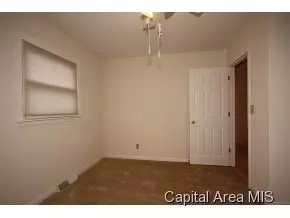 305 Collier, Springfield, IL 62704 photo 9