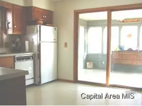 216 Walnut Valley Dr, Springfield, IL 62702 photo 5