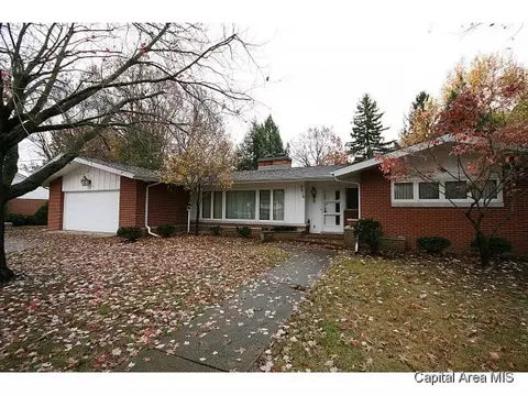 2018 Huntleigh, Springfield, IL 62704 photo 1