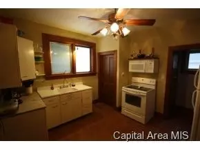 235 E Douglas, Greenview, IL 62642 photo 11