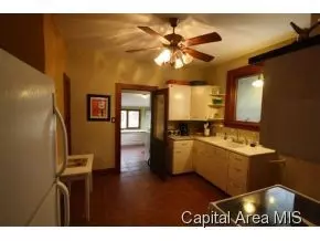 235 E Douglas, Greenview, IL 62642 photo 10