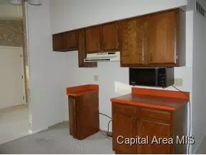 8 N Oxford Rd, Springfield, IL 62702 photo 3