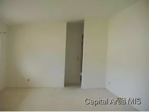 8 N Oxford Rd, Springfield, IL 62702 photo 4
