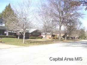 2332 Bates, Springfield, IL 62704 photo 2