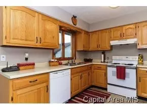 4046 Oakbrook Ct, Springfield, IL 62711 photo 3