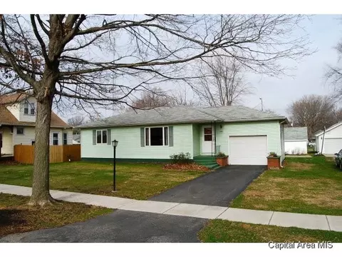 228 E Palmer, Greenview, IL 62642 photo 1