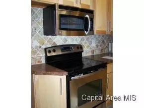 110 Circle Dr, Springfield, IL 62703 photo 3