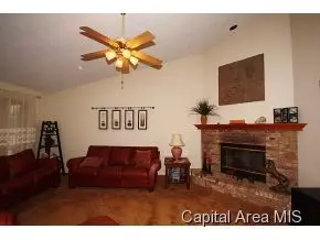 1609 Thornhill Dr, Springfield, IL 62711 photo 5