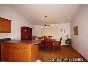 1609 Thornhill Dr, Springfield, IL 62711 photo 9