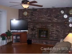 112 Pebble Beach Dr, Springfield, IL 62704 photo 3