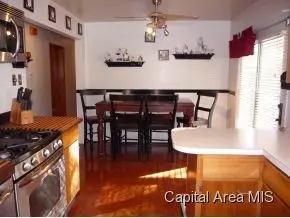 2220 Blackhawk, Springfield, IL 62702 photo 2