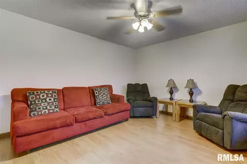 2101 Scarbrough Rd, Springfield, IL 62702 photo 12