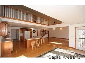 1140 Bridle Path Ln, Springfield, IL 62712 photo 3