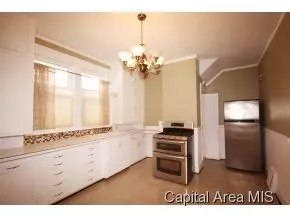 829 S State St, Springfield, IL 62704 photo 8