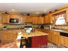 3321 Red Bud, Springfield, IL 62712 photo 4