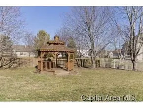 3712 Windshire Dr, Springfield, IL 62704 photo 4