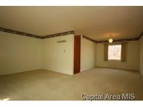 2 Lamplighter Ln, Springfield, IL 62712 photo 5