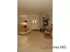 900 N Osburn, Springfield, IL 62702 photo 3