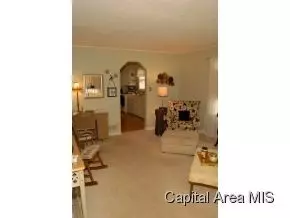 900 N Osburn, Springfield, IL 62702 photo 4