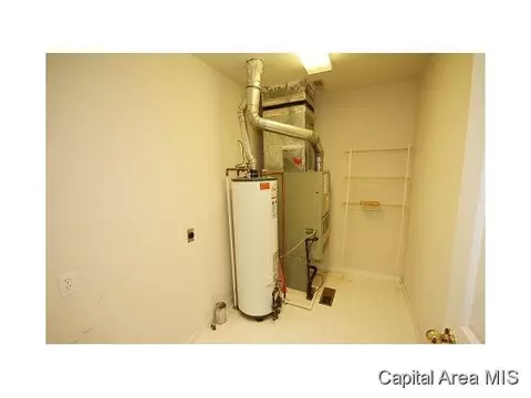 101 Argenta, Springfield, IL 62703 photo 9