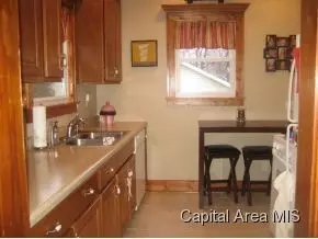 2204 S Holmes, Springfield, IL 62704 photo 2