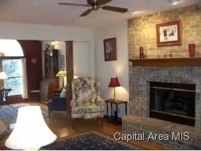 8028 Wilson Ter, Springfield, IL 62712 photo 10